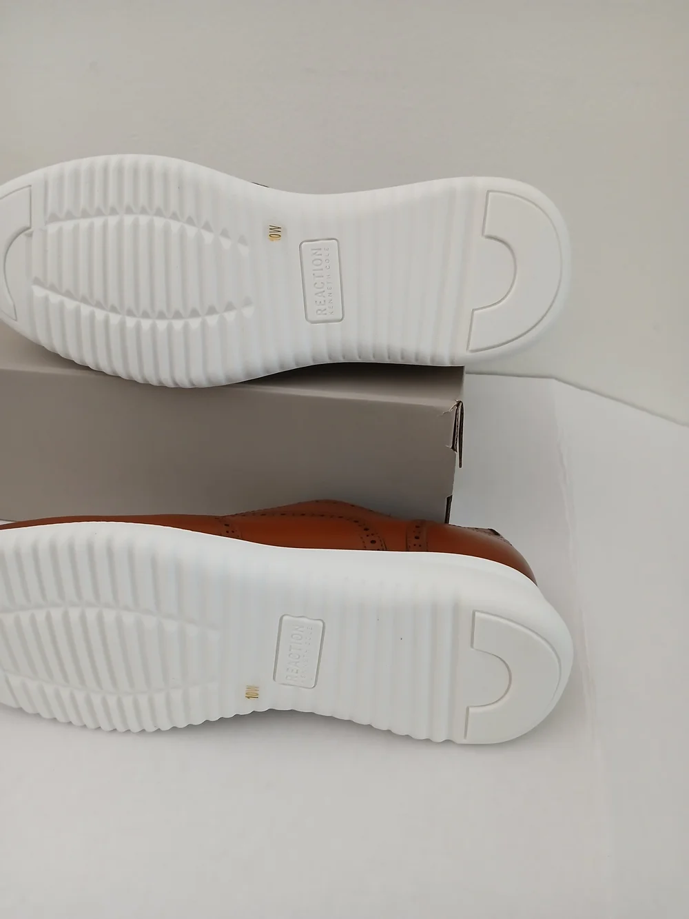 Kenneth Cole Tan Men's Nio Wingtip Lace Up Oxfords with White Sole $30